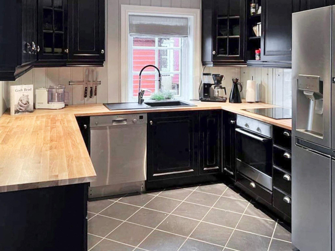 Private kitchen, 4 Star Holiday Home in Gursken, Sande