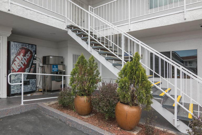 Exterior & Views 2, Motel 6 Norwalk, CA, Los Angeles