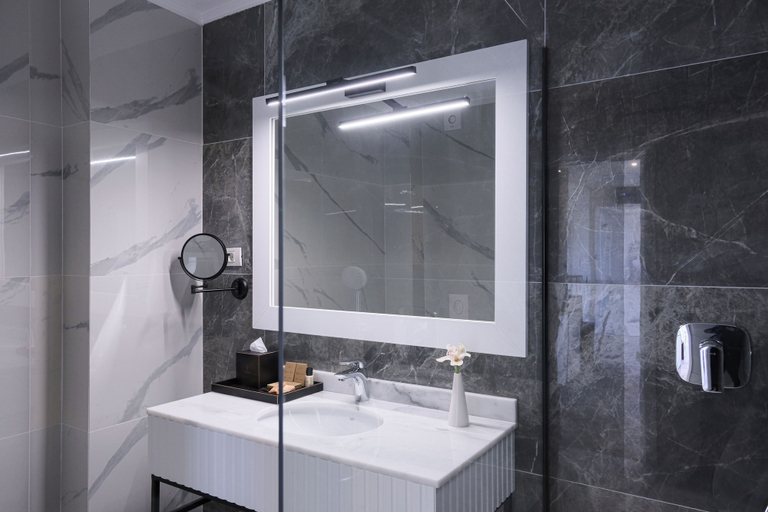 Bathroom 4, Hotel Panoramic Mamaia, Constanta