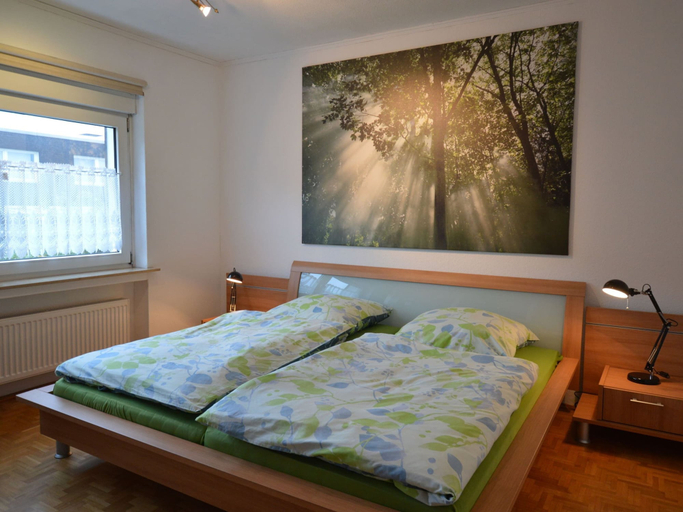 Bedroom 3, Ferienwohnung Schwebebahn in Wuppertal, Wuppertal