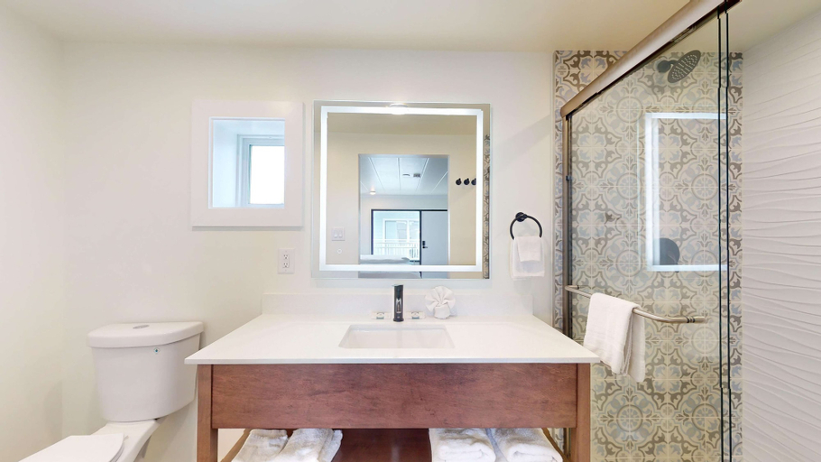 Bathroom 3, The Atlantic, BW Signature Collection, Cape May
