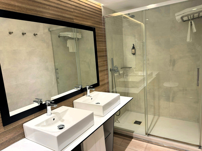 Bathroom 5, Onmood Cala Ratjada - Bed & Brunch, Baleares