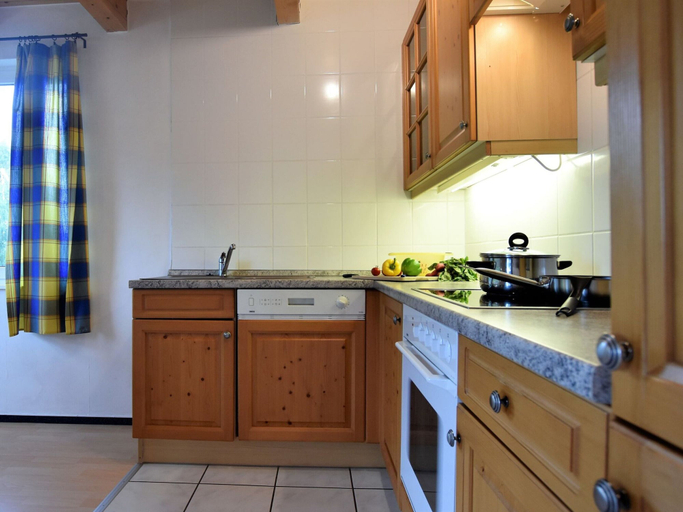 Others 5, Luxuriose Ferienwohnung in Boddin mit Garten, Rostock