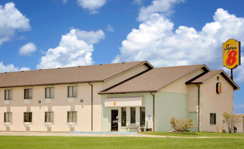 Exterior & Views, Super 8 by Wyndham Marshall, Saline