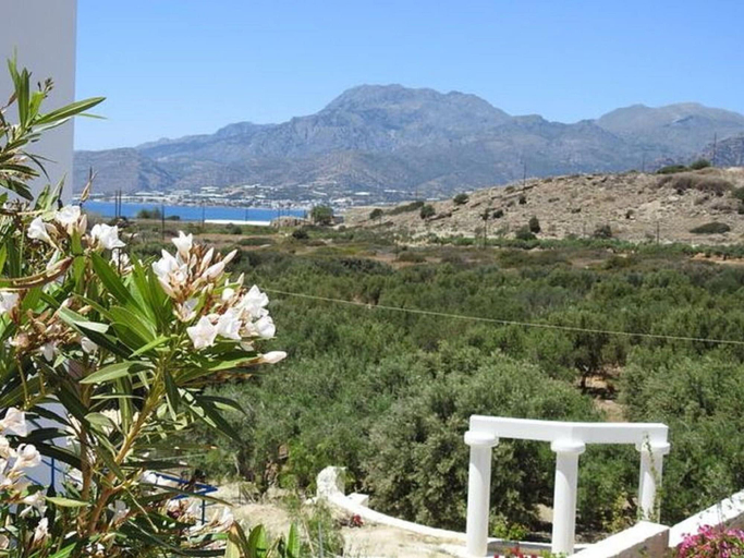 Others 5, Villa in Makry Gialos Near Sandy Beach, Crete