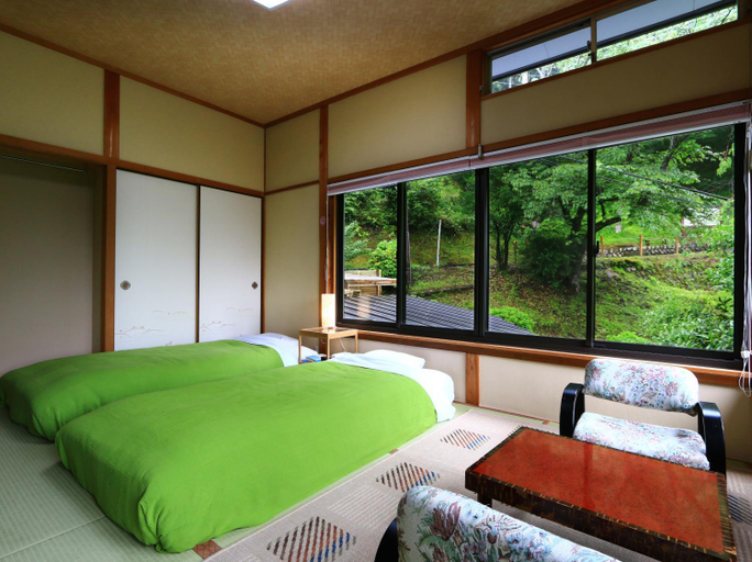Bedroom 2, Miyoshino Sakuraan, Yoshino