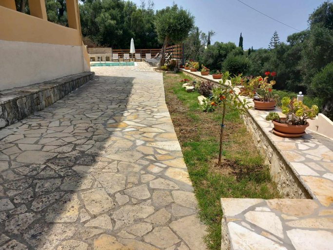Garden 3, Villa Kostas-NE Corfu with heated salt swimming pool, Ionian Islands