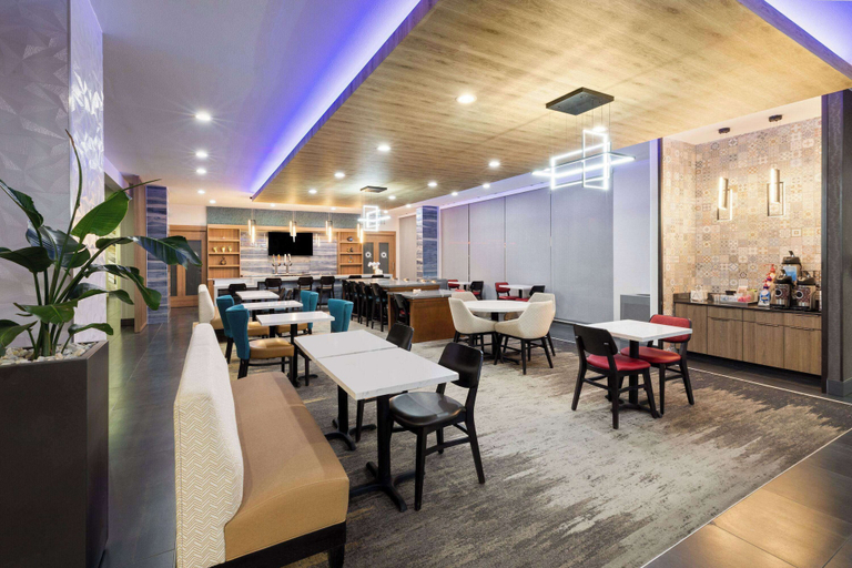 Food & Drinks 5, La Quinta Inn & Suites by Wyndham El Paso East Loop-375, El Paso