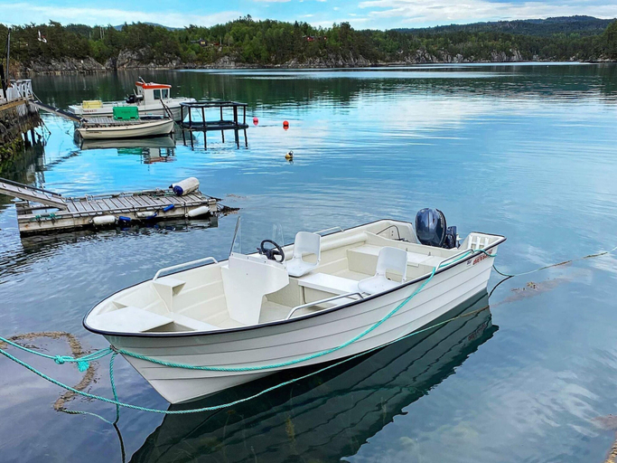 Marina, 4 Person Holiday Home in Reksteren, Tysnes