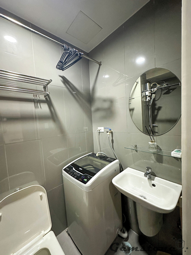 Bathroom 15
