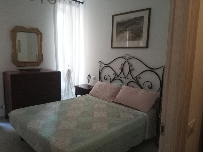Bedroom 2, La Corte di Paola 1 e 2, Genova