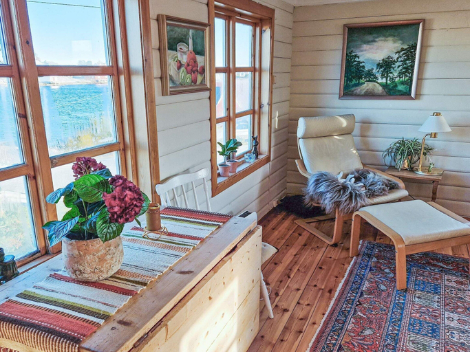 Interior 5, 7 Person Holiday Home in Averoy, Averøy