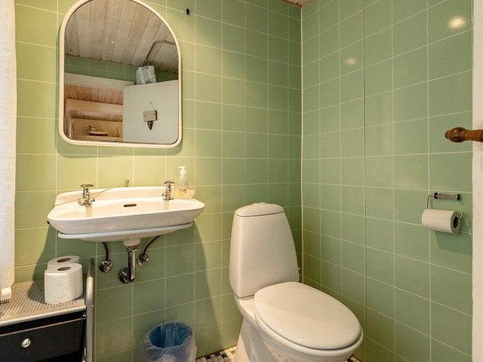 Bathroom 5, 6 Person Holiday Home in Laeso, Læsø