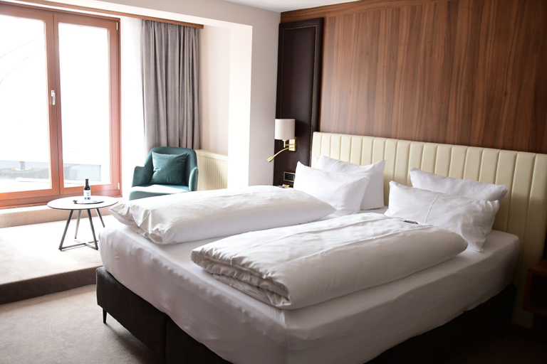 Bedroom 3, Hotel Am Schloss Aurich, Aurich