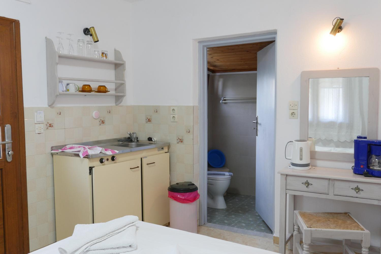 Bathroom 5, Jasmine apartments, North Aegean