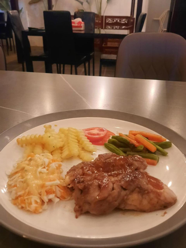 Food & Drinks