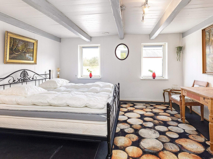 Room 4, 12 Person Holiday Home in Thisted, Thisted