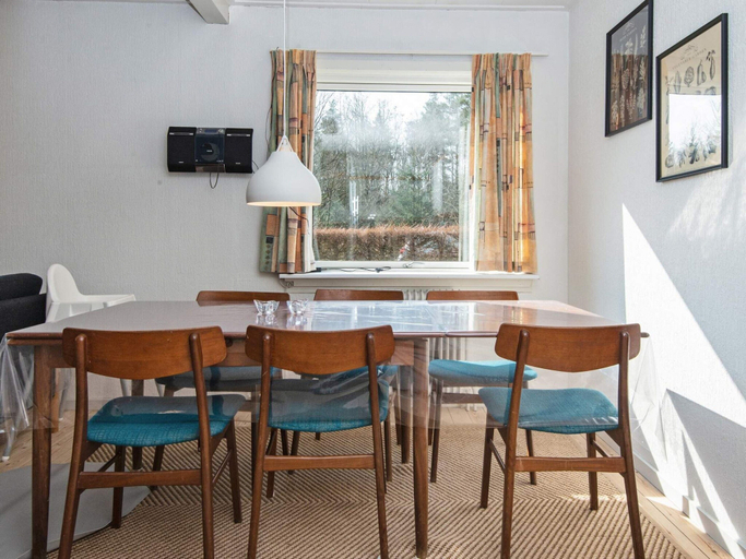 Dining 5, 6 Person Holiday Home in Norre Nebel, Varde