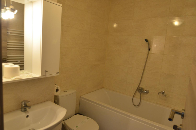 Bathroom 3, Summerland Happy Blue Apartments, Constanta