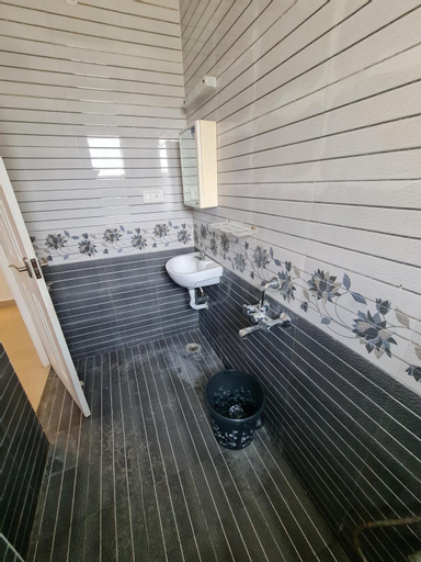 Bathroom 6