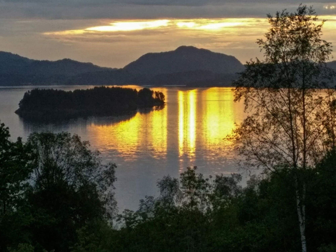 Water view 3, 6 Person Holiday Home in Lonevag, Osterøy
