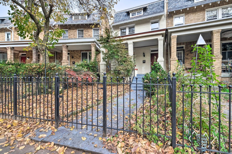 Washington DC Apartment at Rock Creek Park!, District of Columbia