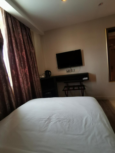Others 5, De Leon Hotel ll, Lahad Datu