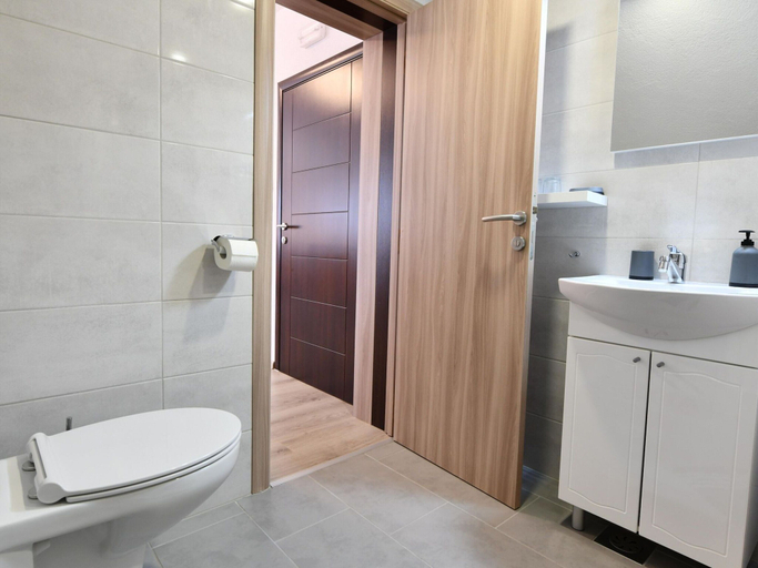 Bathroom 3, Apartment near Plitvička Lake and Korana River, Plitvička Jezera