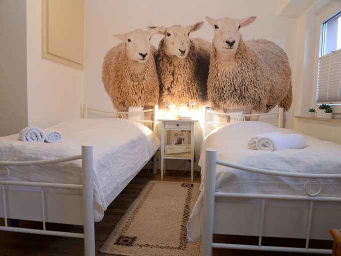 Bedroom 3, Ferienwohnung mit Sauna, Höxter