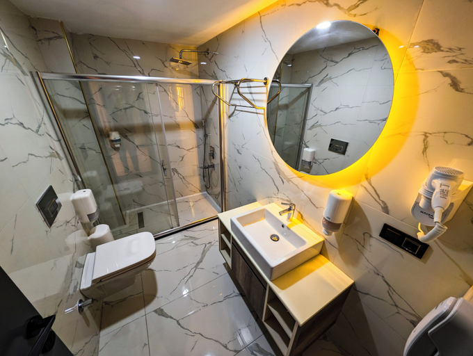 Bathroom 5, Ayatoure Hotel, Bulancak