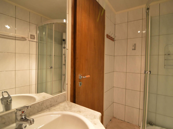Bathroom 4, Romantic Cottage in Ardennes, Liège