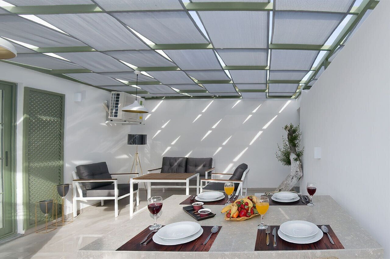 Food court, Villa Chives, Kaş