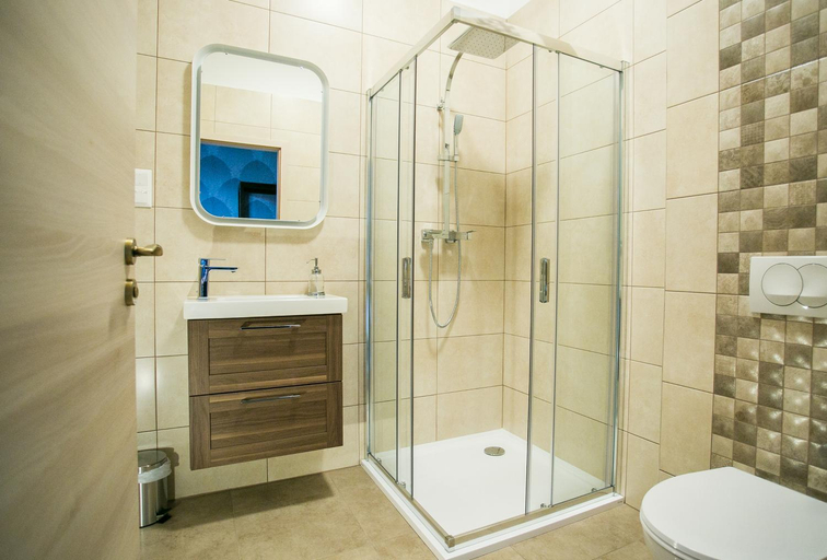 Bathroom 4, Chicago Vendeghaz, Szentes