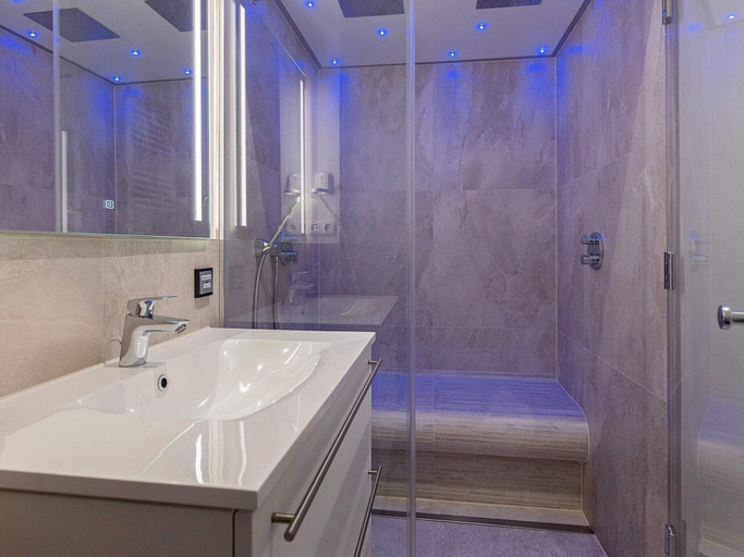 Bathroom 5, 5 Star Holiday Home in Wendtorf, Lübeck
