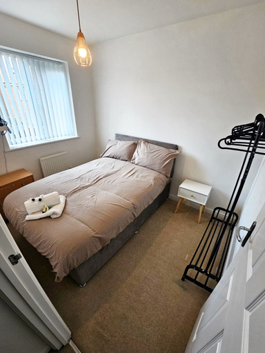Bedroom 2, Stay Sleep Rest - Brockwell Park, Kingston upon Hull