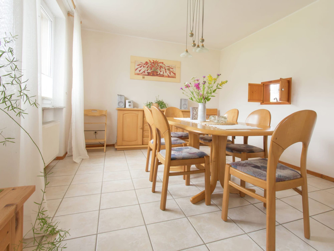 Others 5, Comfortable Holiday Home Manderscheid With Garden, Bernkastel-Wittlich