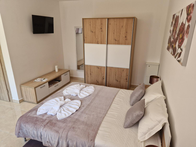 Others 2, Sobe i apartmani Tena, Velika Gorica