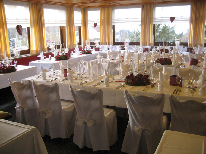 Others 4, Hotel Grauleshof, Ostalbkreis