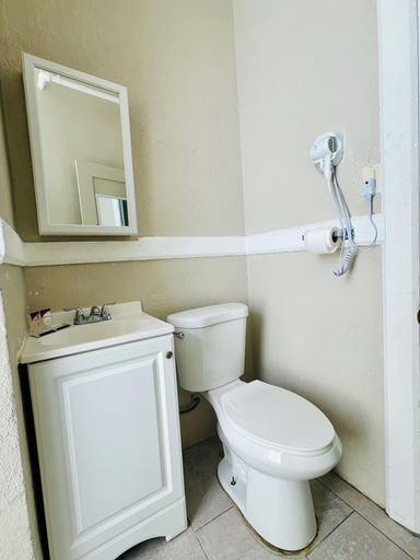 Bathroom 4, Admiral Hotel, San Francisco