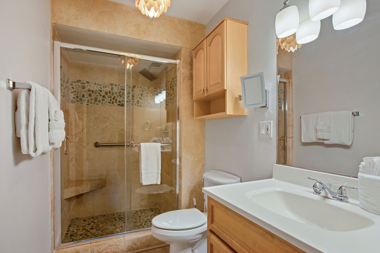 Bathroom 5, Hale Ono Loa by KBM, Maui