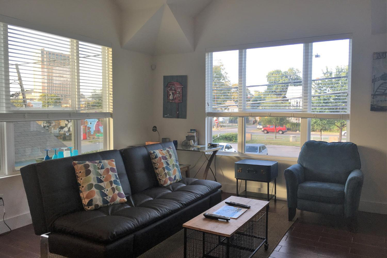 Others 4, Willow House Unit B, Travis