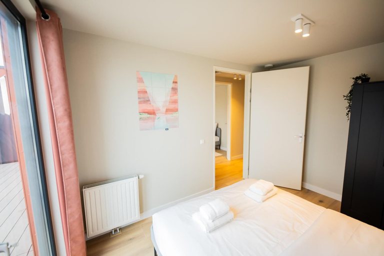 Bedroom 2, Alphabet 3 Bedroom Serviced Apartment -pk-, Rotterdam