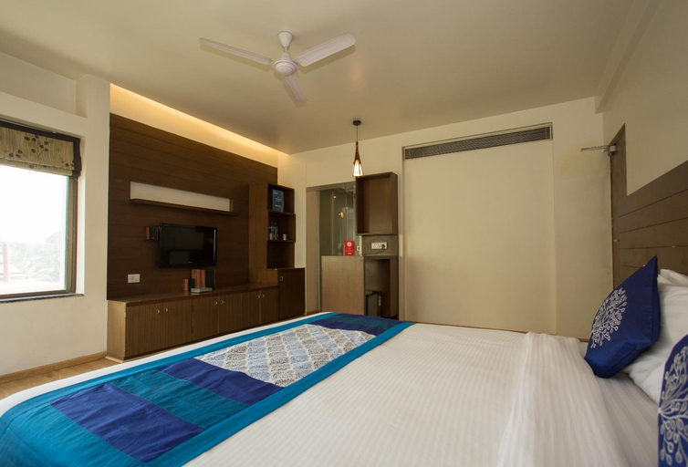 Others 3, Corporate Stay, Pune