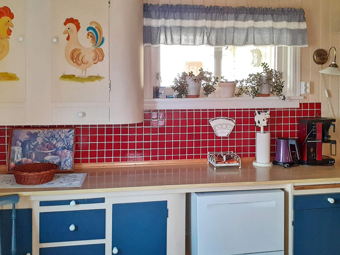 Private kitchen 5, 6 Person Holiday Home in Finnsnes, Lenvik