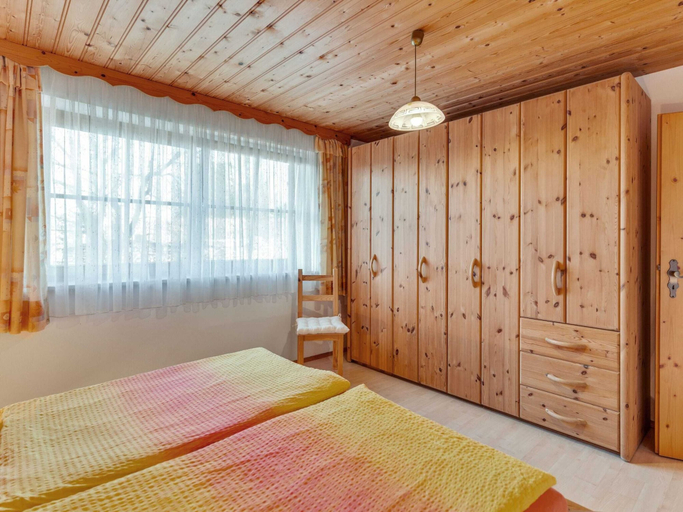 Bedroom 2, Apartment Near Neuschwanstein Castle, Weilheim-Schongau