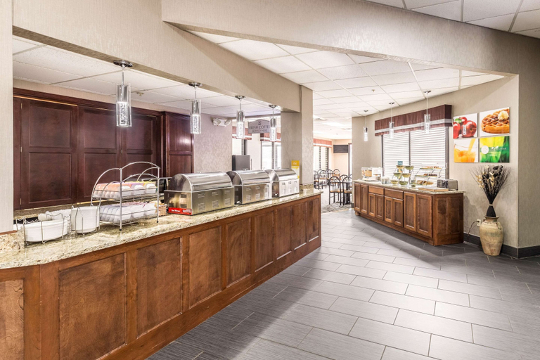 Food & Drinks 5, Quality Inn West Plains, Howell