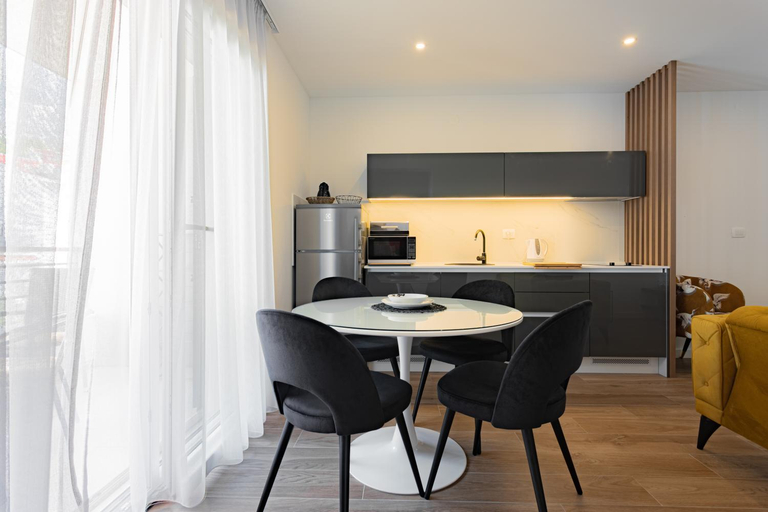 Others 3, Apartmani Benzon, Baška Voda