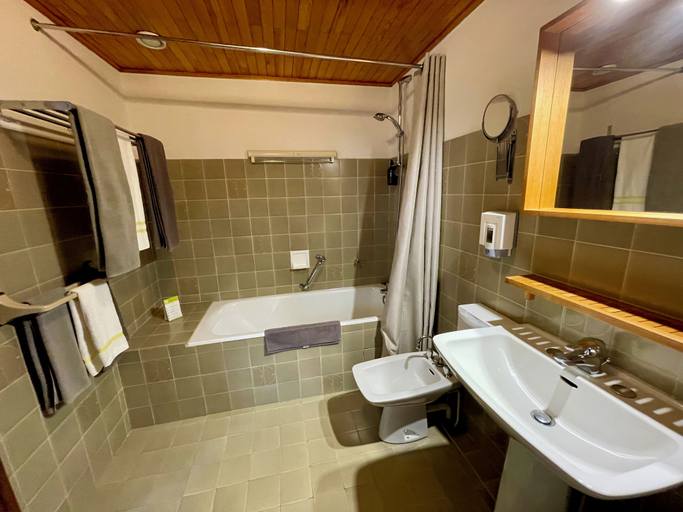 Bathroom 3, Hôtel Chalet Le Panoramique, Isère