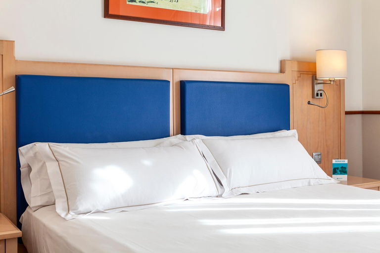 Bedroom 3, Playacanela Hotel, Huelva