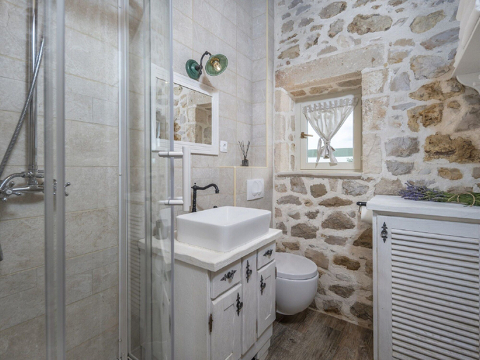 Bathroom 3, Villa in Posedarje With Private Pool, Posedarje